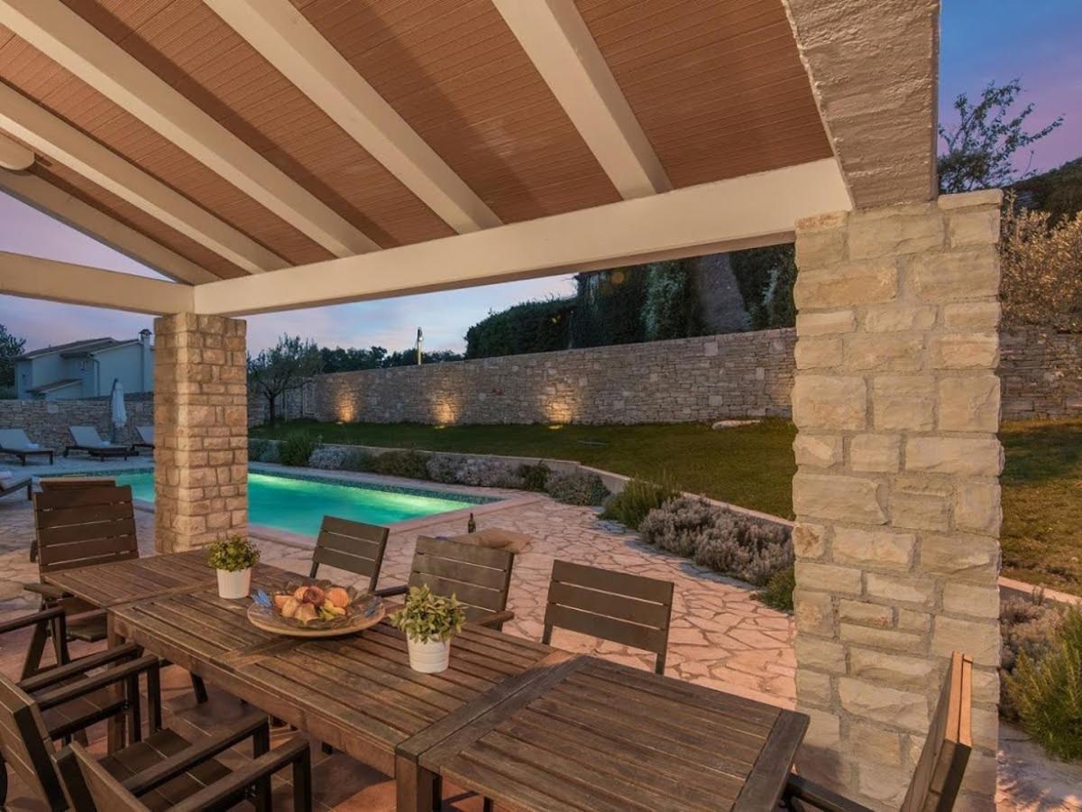 Villas Adagio Rojnići エクステリア 写真