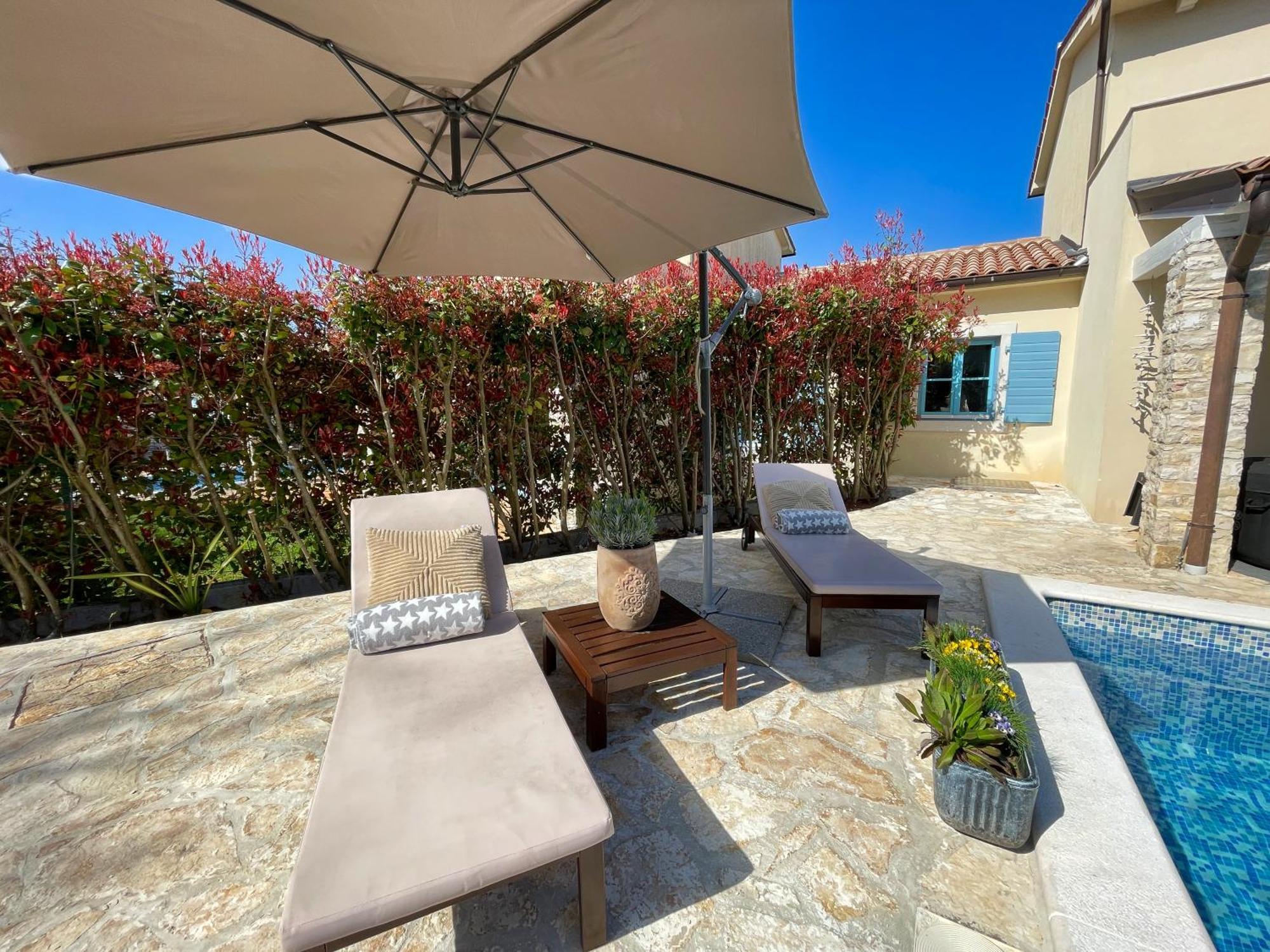 Villas Adagio Rojnići エクステリア 写真