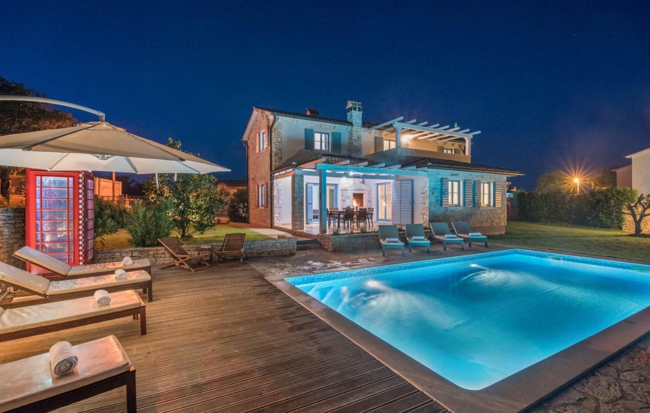 Villas Adagio Rojnići エクステリア 写真